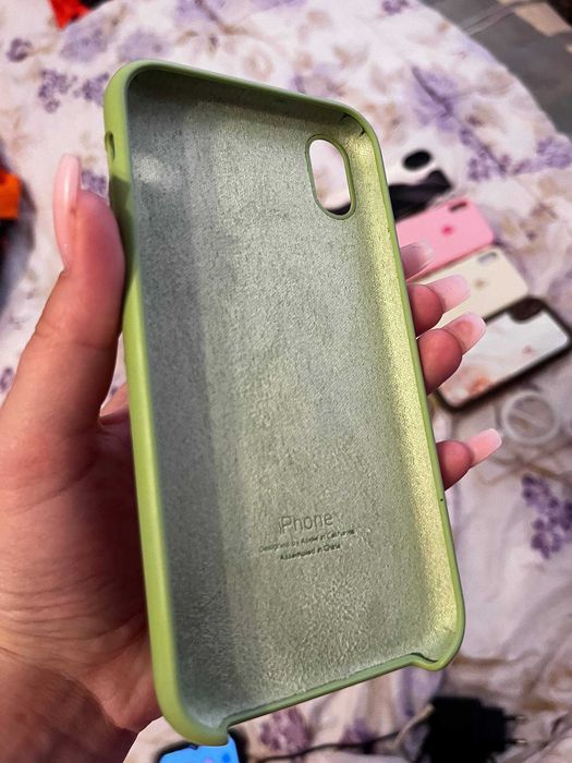 Чехлы на iPhone xr