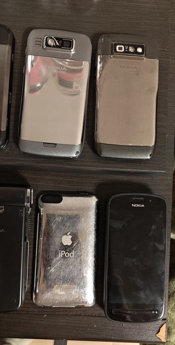 Nokia 808 pureview , iphone 3gs , ipod , Nokia 3110c, 7900 prism , Motorola Sony Ericsson и други