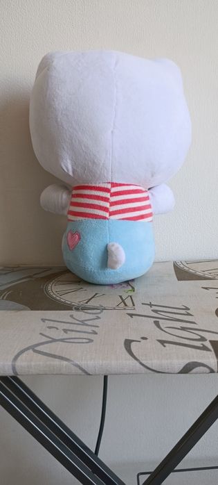 Мягкая игрушка Hello kitty.