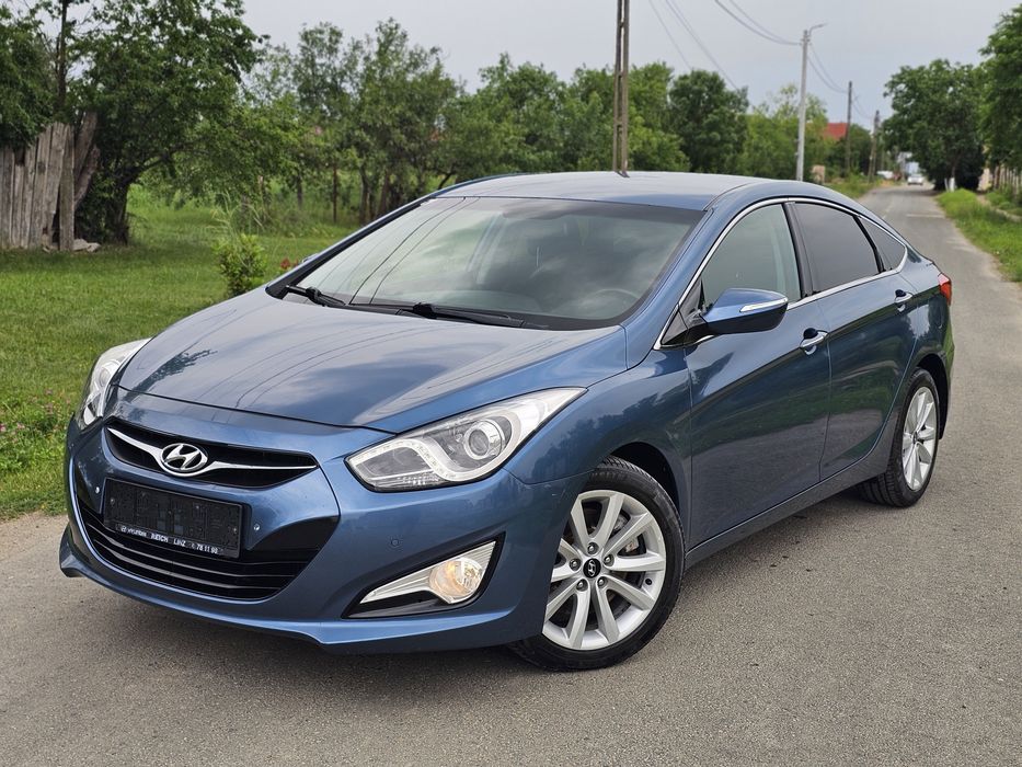HYUNDAI i40 2012
