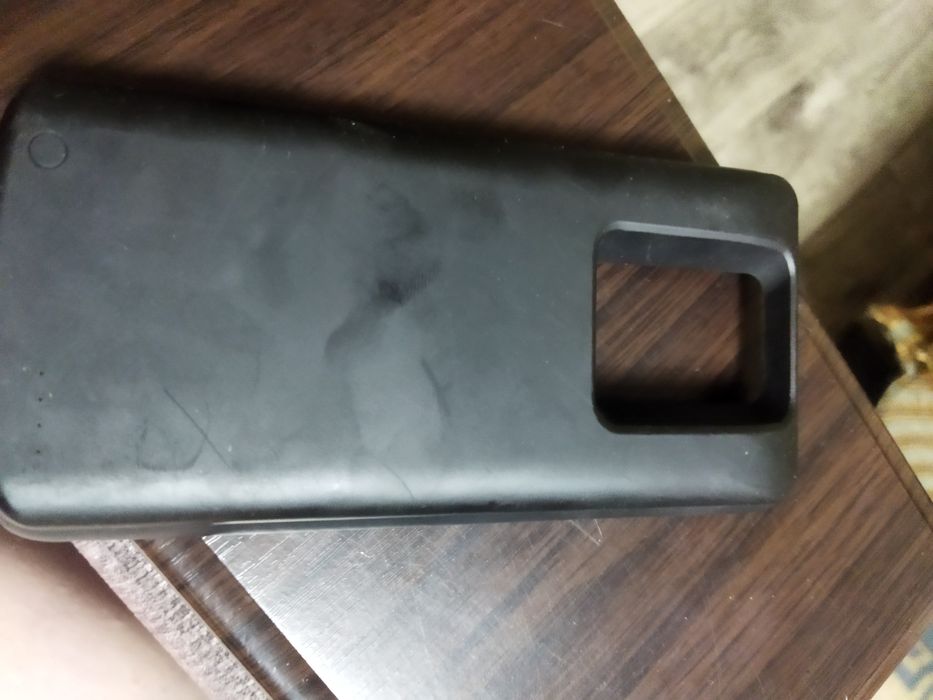 Продам Чехол Повер Банк.