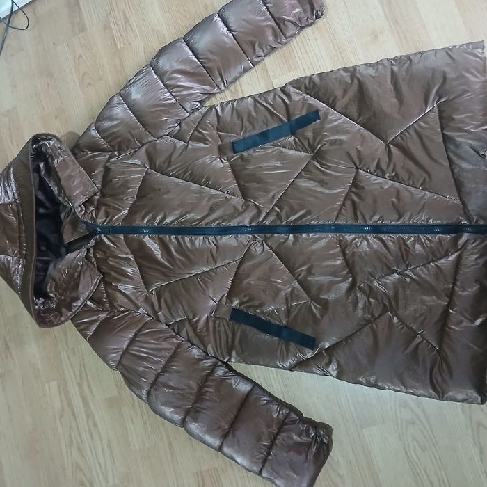 Продава запазени якета