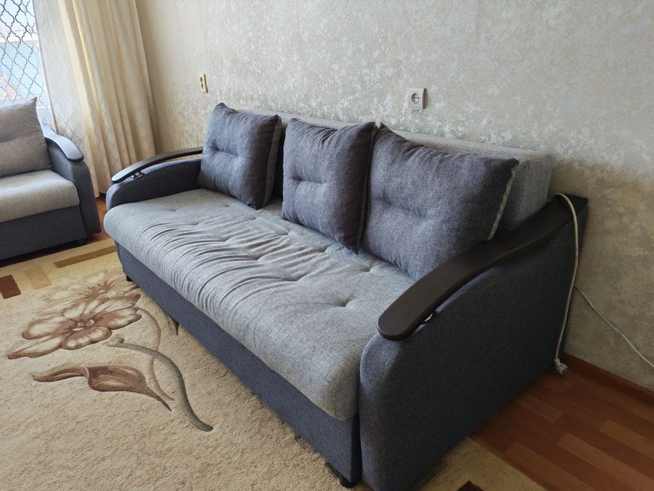 Продам диван хор сост.