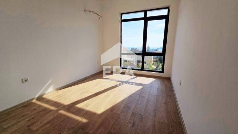 Продава се Тристаен апартамент в Варна, Бриз - 186 кв.м за 1075 €/кв.м - Снимка #3