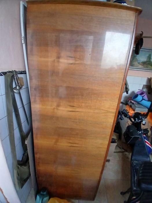 Стар Масивен Гардероб от Соца