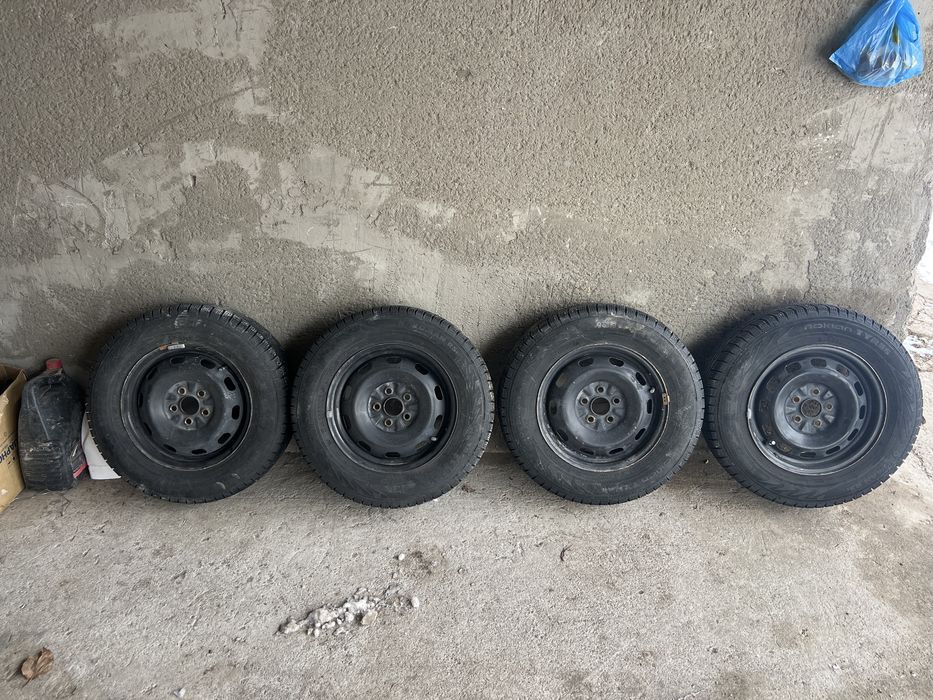 Продам вместе с дисками 185/70/14