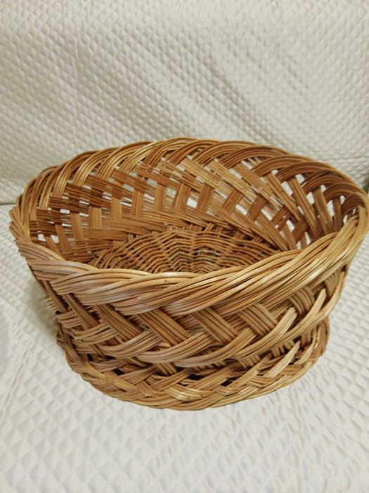 Цветя 32 бр.изкуствени в керамична ваза ръчна изработка