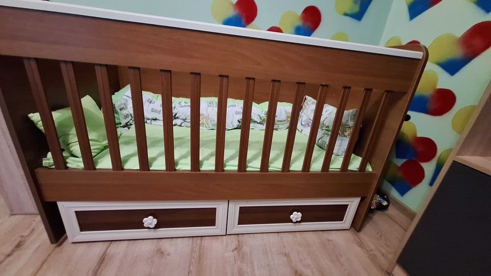 Бебешка кошара с балдахин