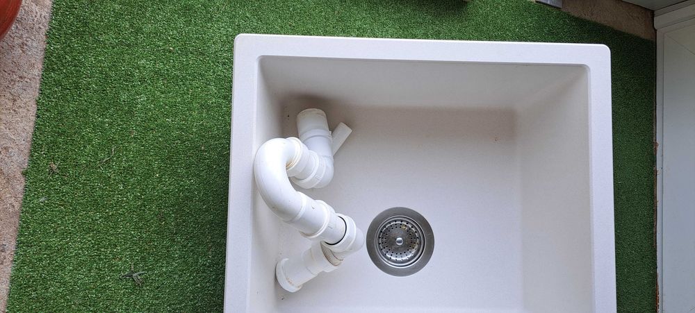 Продавам мивка 65/50