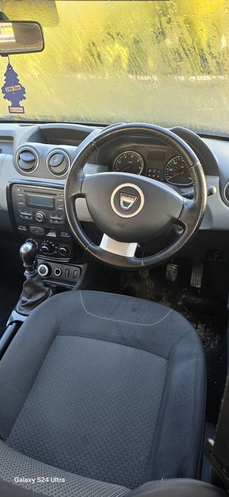 bara fata, faruri, aripi, capota, haion, portiera dacia duster 4x4