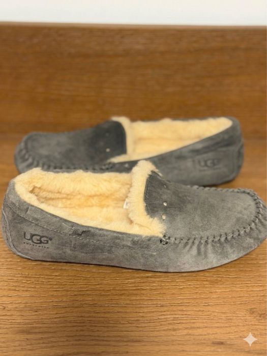 Пантофи тип мокасина UGG номер 37-38