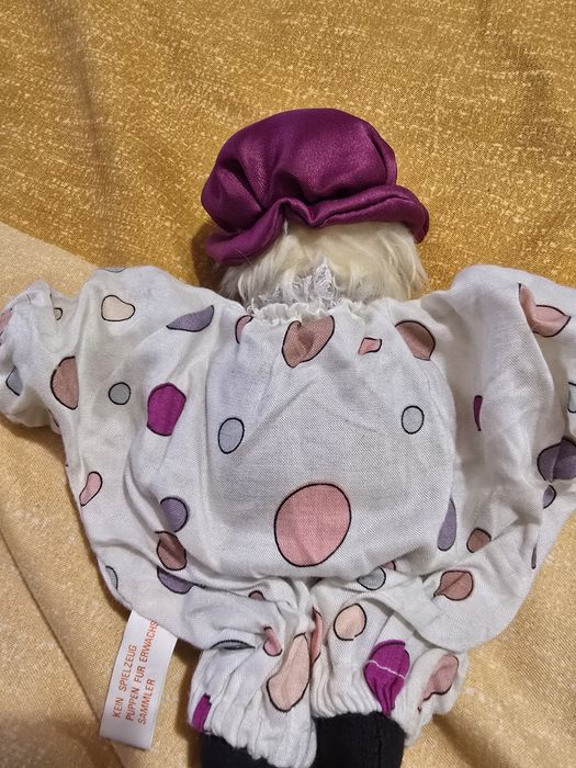 Păpușă de colecție Clovn  – Lucrată manual, porțelan pictat,