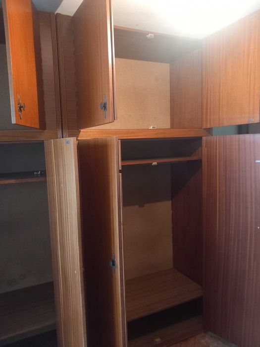 Стар масивен гардероб