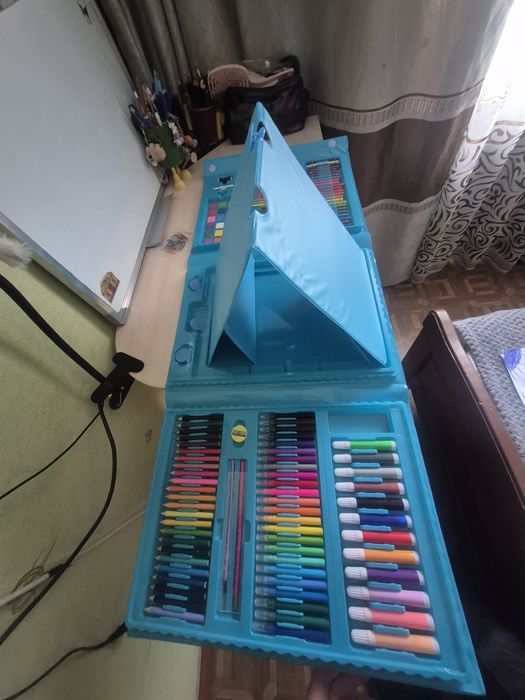 Набор юного художника