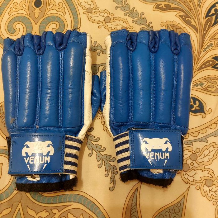 Продам перчатки веном