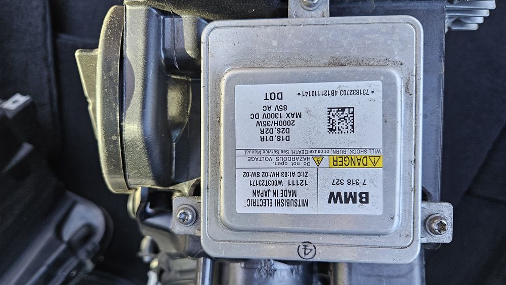 Ляв и Десен Фар за BMW F10/F11 Бмв Ф10/Ф11 HELLA