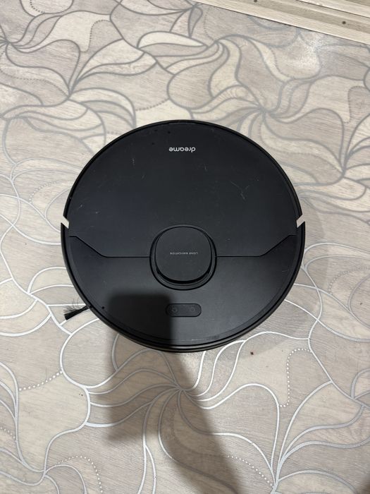 Толг есть Роботат пылесос полный комплект плчти новый