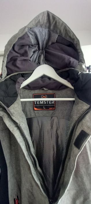 Geaca JACK WOLFSKIN, material gri,stare ca noua,mărimea L