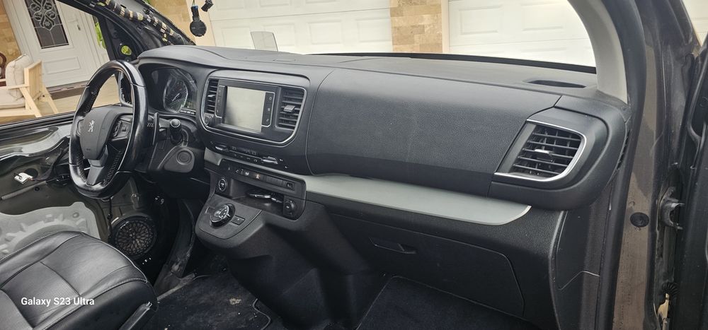 PEUGEOT Traveller 2018 — imagine 5