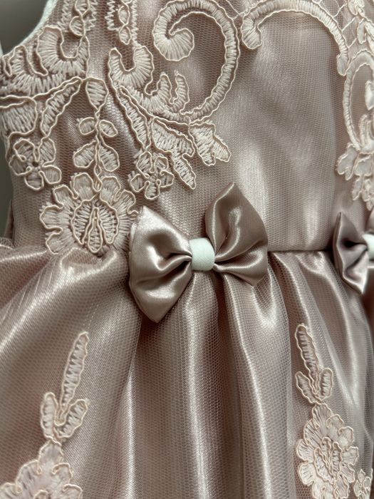 Платье на новорожденную девочку