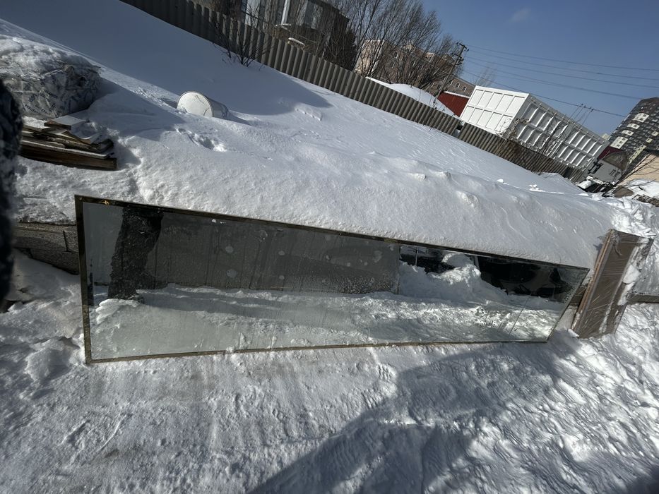 Продам хорошие длинные зеркало