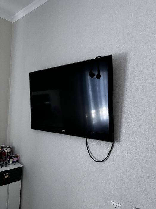 LG tv телевизор ( не смарт) 102