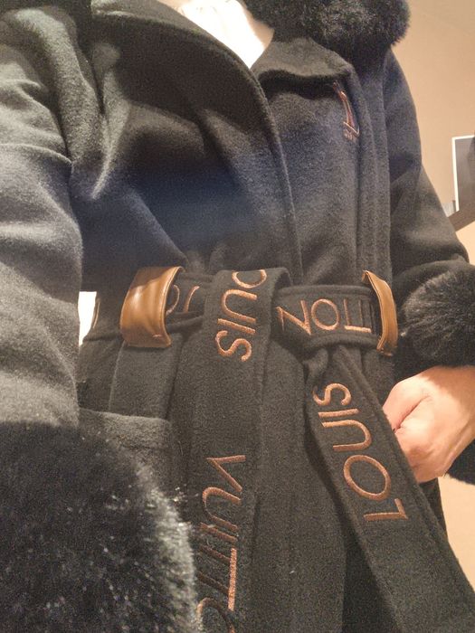 Дамско вълнено палто