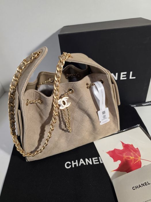 Дамска чанта Chanel Hobo 25S Suede