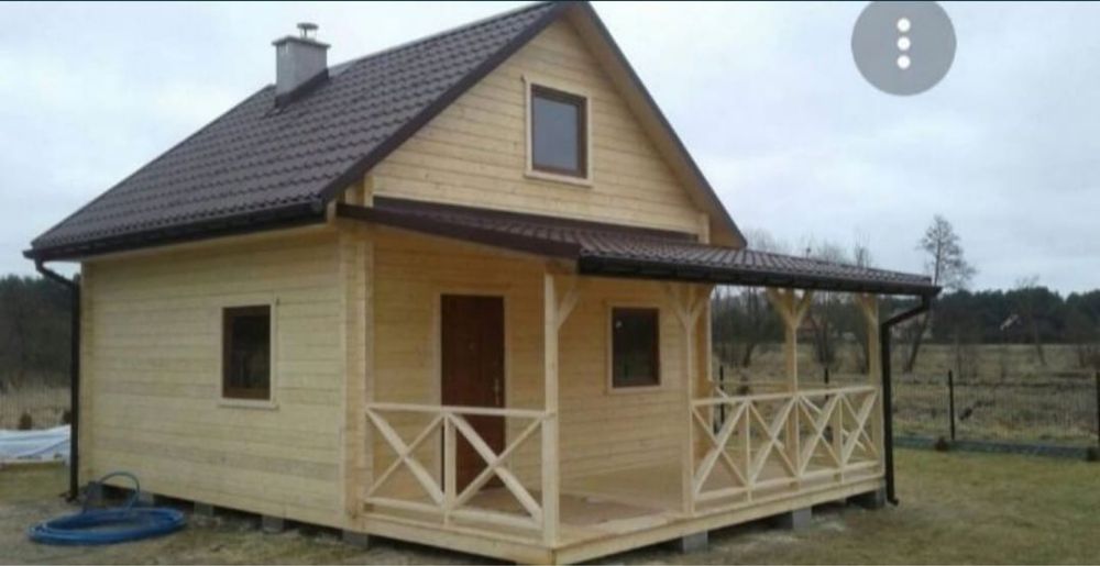 Executam cabane din lemn la cheie