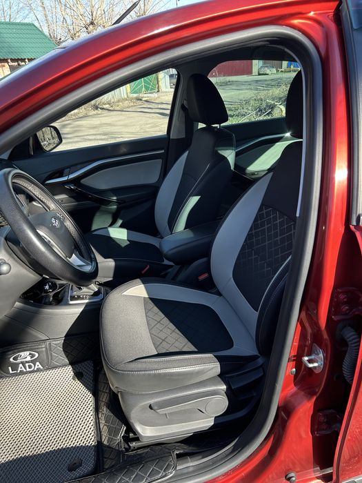 Продам Весту кросс