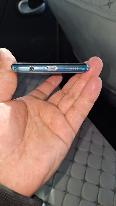 Продаётся Самсунг А51 б/у