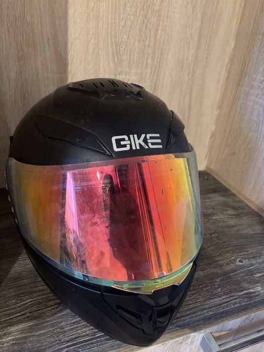 Продам мотошлем!