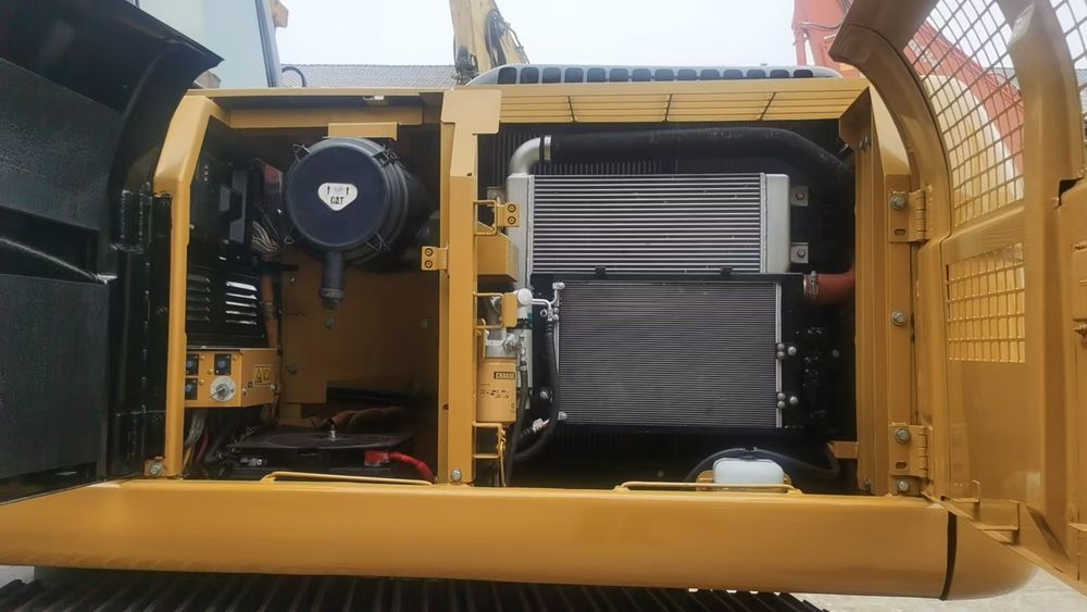 CAT 323D гусеничный