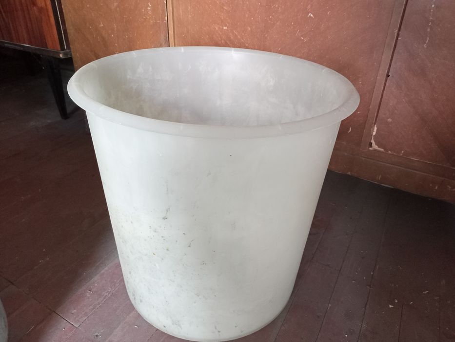 Бак, канистра, ёмкость