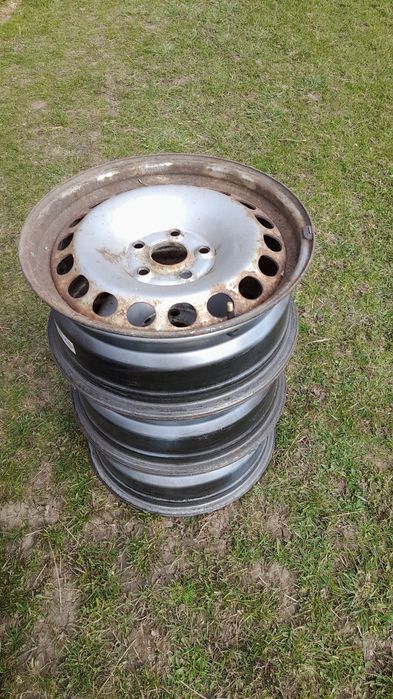 Vând jante de mașină