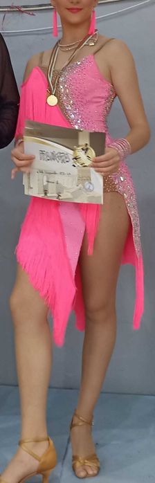 Красива Розова рокля с камъни за латина