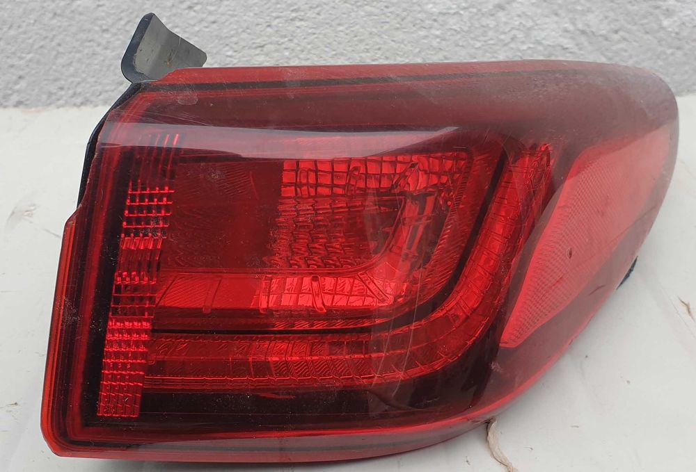 Оригинален Десен стоп Хюндай Кона – (вътрешна + външна част) 2017–2020