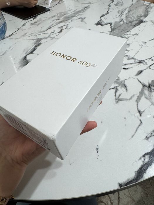 HONOR 400 телефон