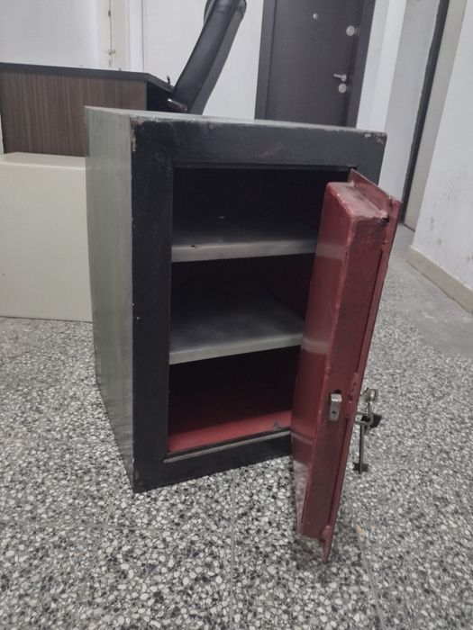 Метална каса,Сейф