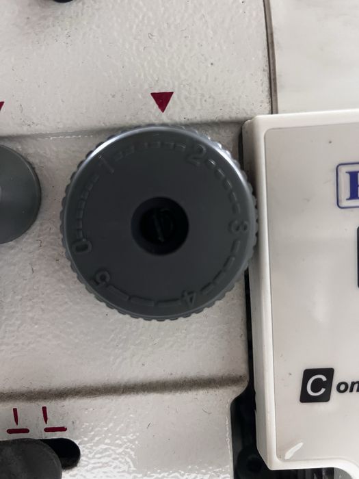 Продам машинку зиг заг