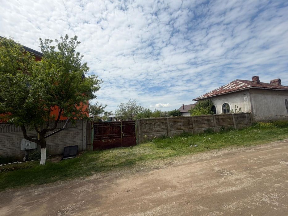 Teren +Casa demolabila
