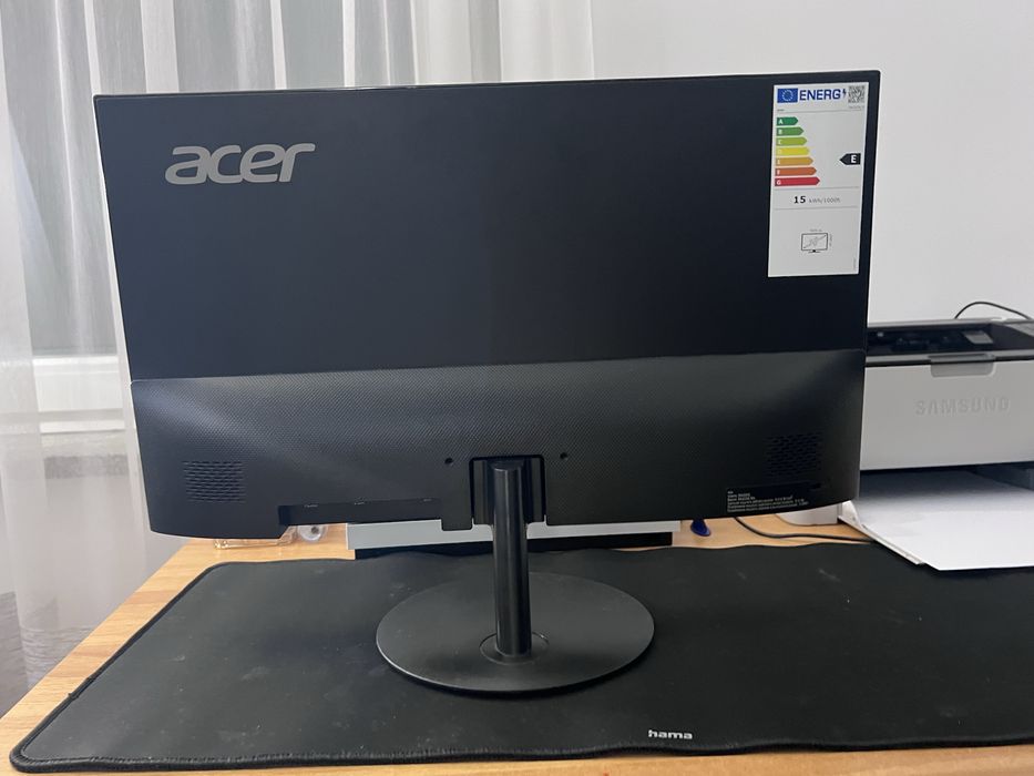 Monitor acer  55 pe 22 cu cabluri de conectare