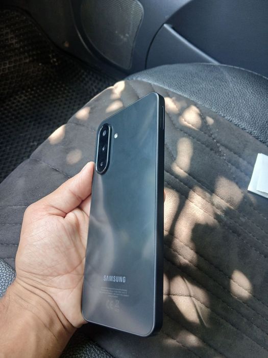 Samsung A 17  8GB 256GB