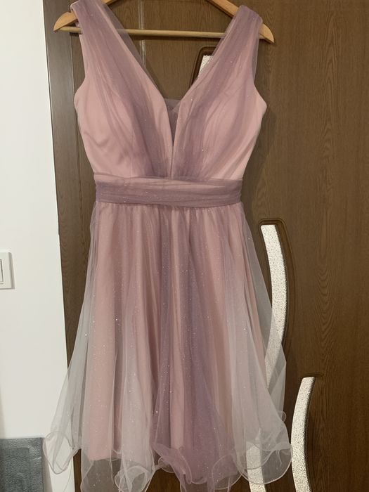 Къса официална рокля