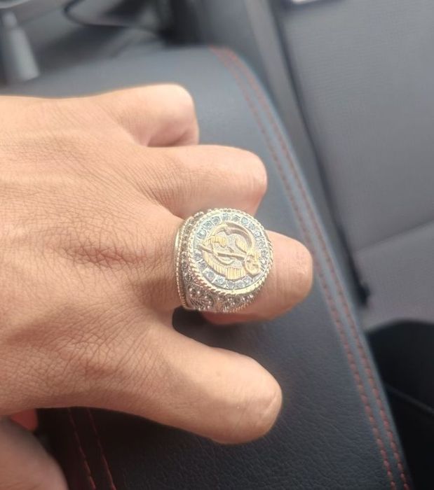 Продам кольцо серебро золото