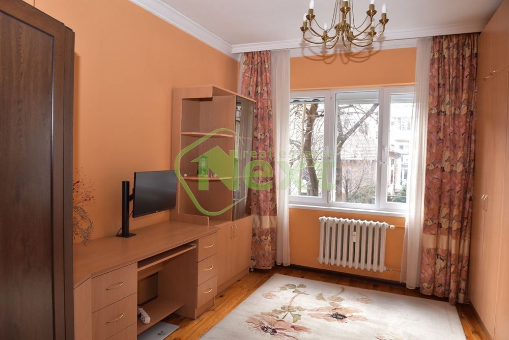 Дава се под наем Тристаен апартамент в София, Център - 94 кв.м за 1097.01 € - Снимка #4