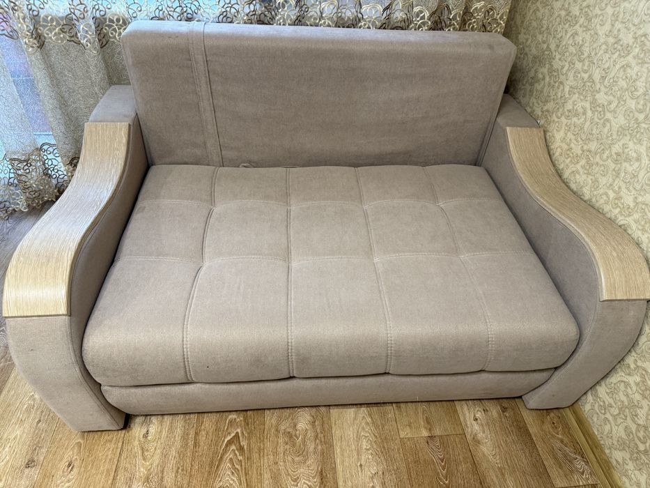 Продам диван срочно самовывоз