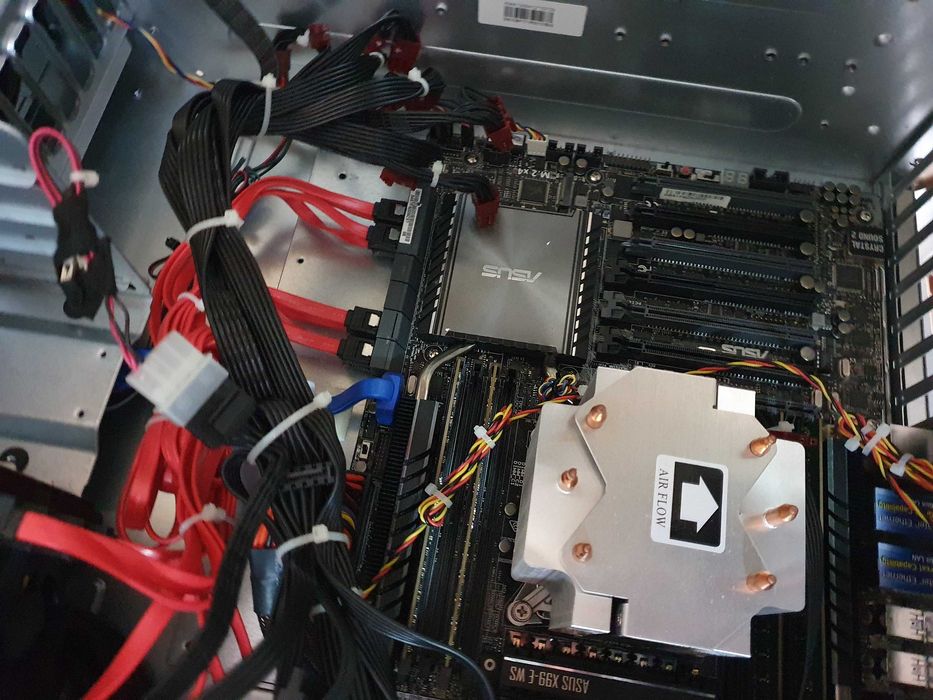 GPU AI / Rendering Tower сървър 1700W, 128GB DDR4, 7x PCIe x16, 8x2.5"