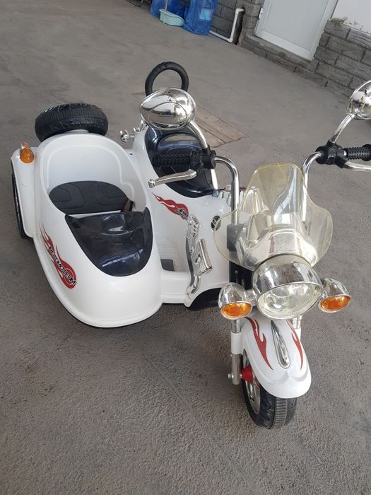 Мотоцикл  детский двухместный