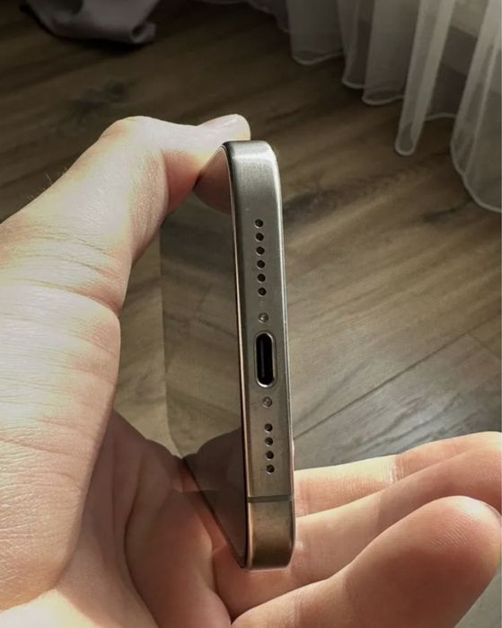 Продам Iphone 15 pro max